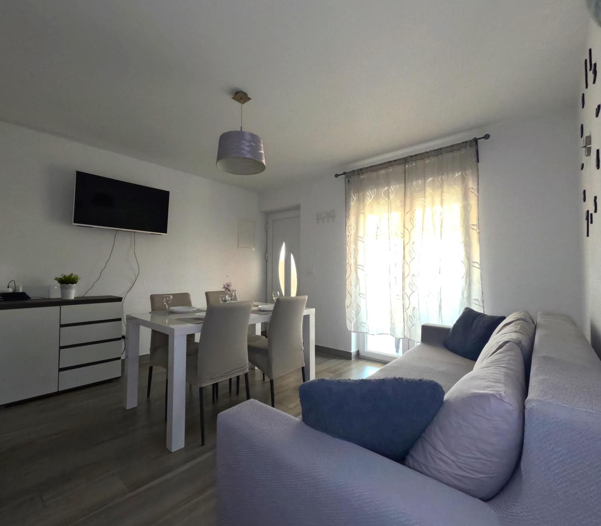 Apartmani Mia I Josip Crikvenica Szoba fotó